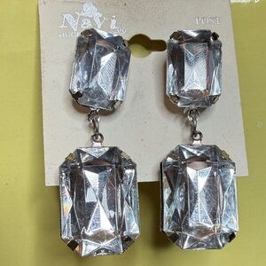 Navi Clear Crystal Drop Earrings – Silver Tone